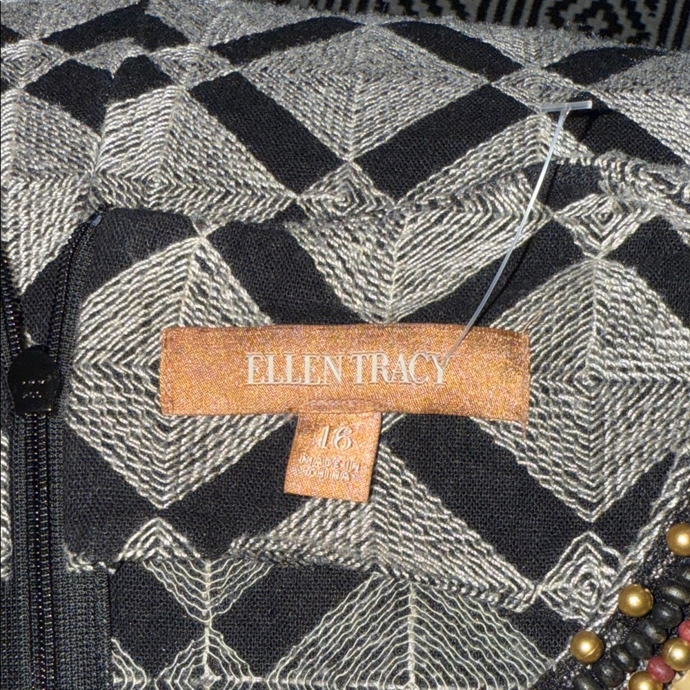 Ellen Tracy Elegant Geometric Patterned Dress - image 7